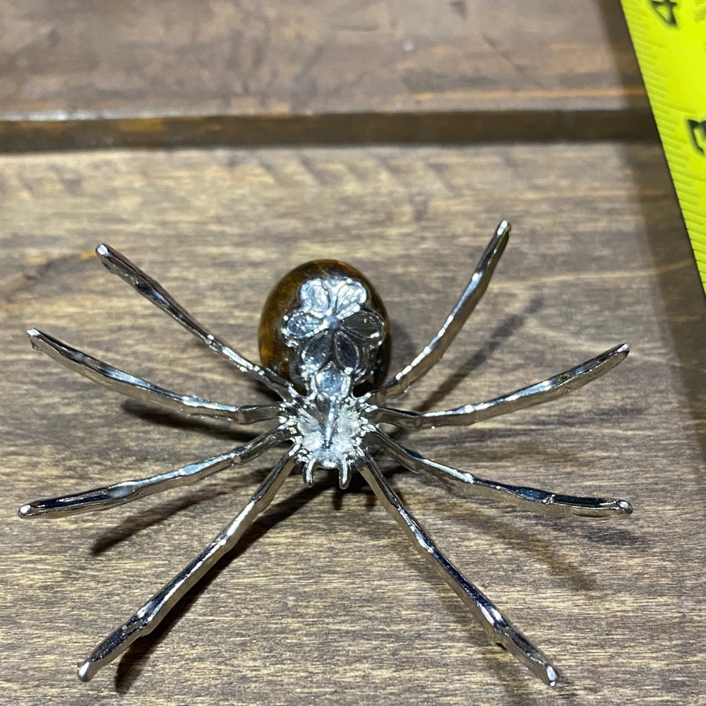 Silver and Brown Stone Spider - Picture 10 of 11